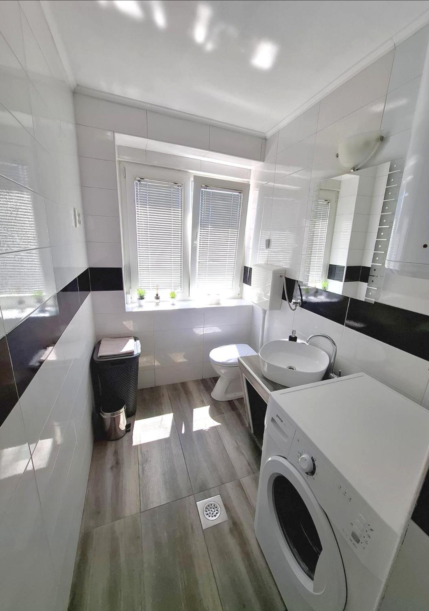 Apartment Tonio - Right On The Main Square Gospić Exterior foto